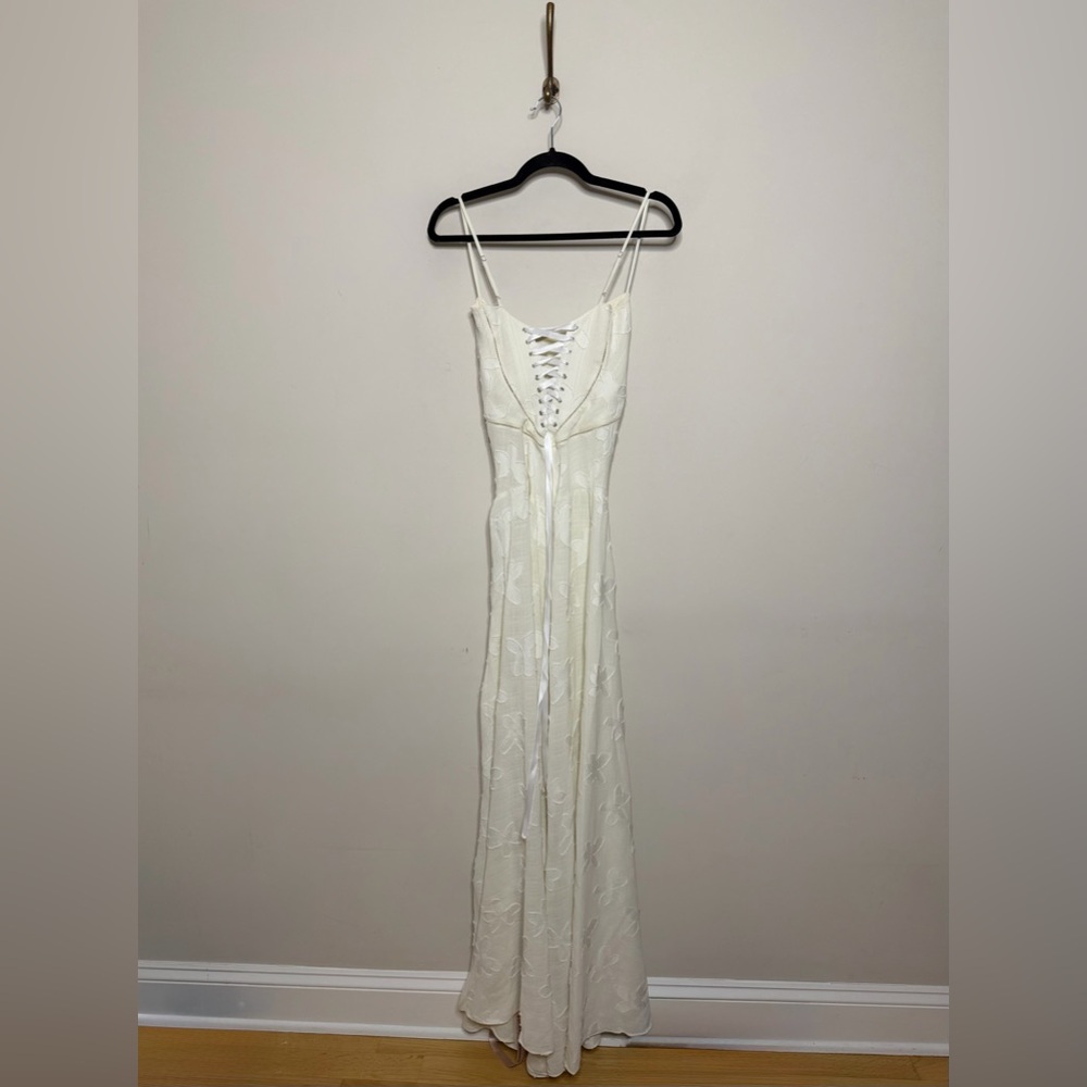 House of CB Seren Vintage Cream Floral Lace Back Maxi Dress - Picture 12 of 13